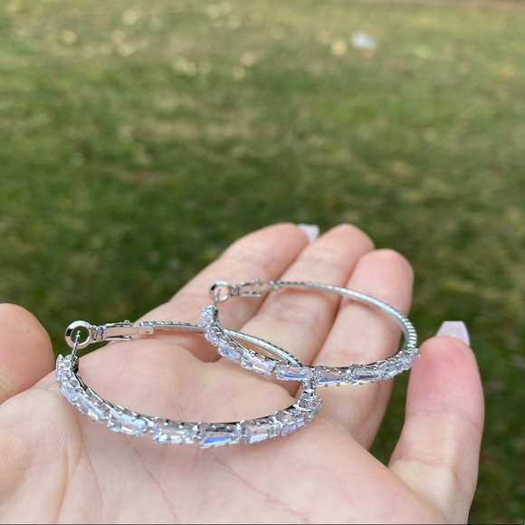 NEW Sterling Silver Beautiful Hoop Earrings - Picture 10 of 14
